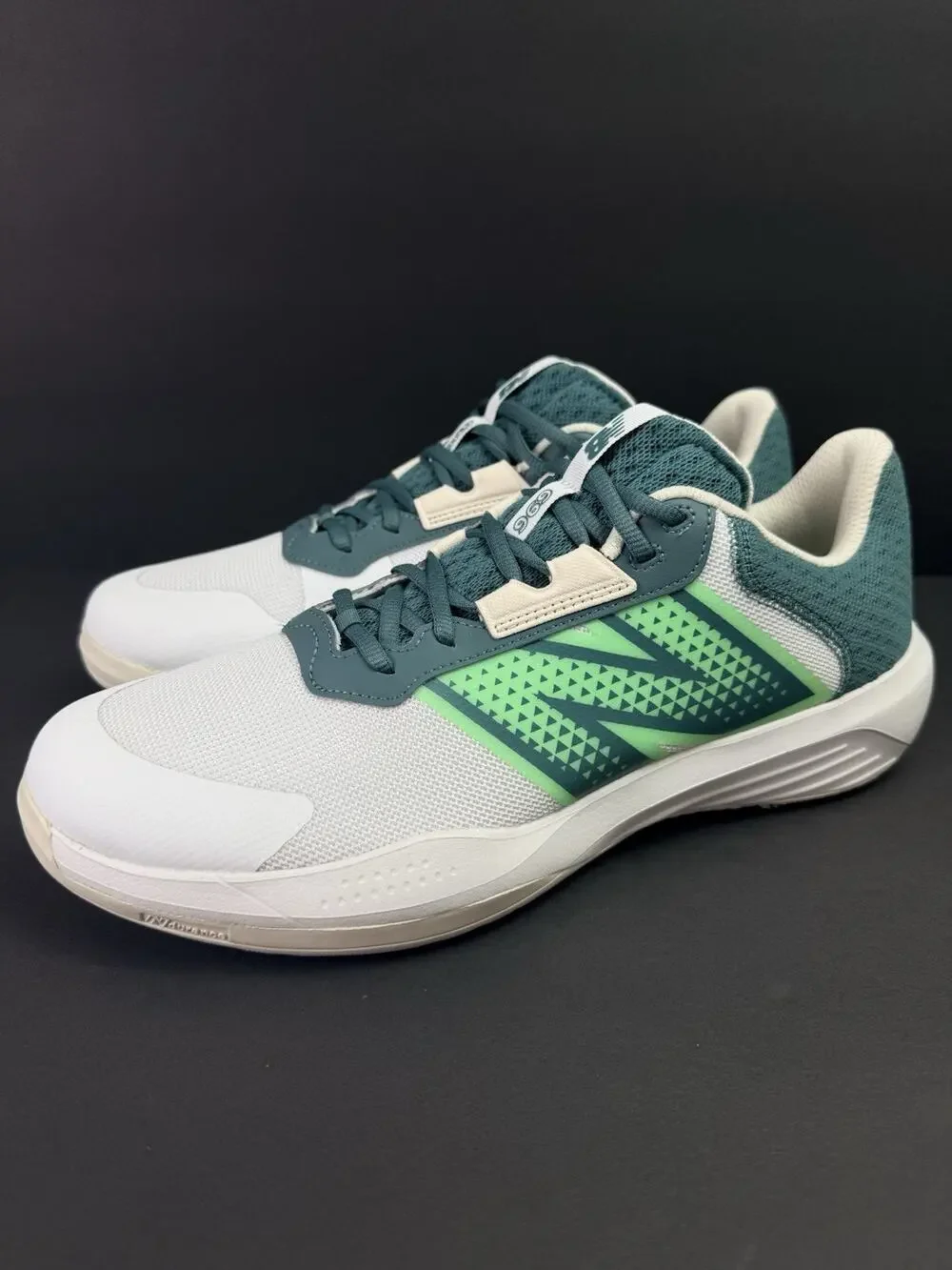 New Balance 696v6 Men’s 12 2E Wide White Green Tennis Shoes New